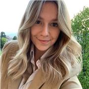 Insegnante per aiuto compiti di ragazzi/e delle scuole medie / superiori